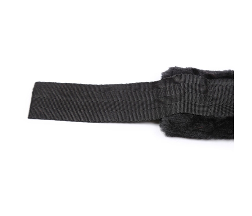 OHMAMA FETISH - RESTRICCIONES MUÑECAS CON PELITOS