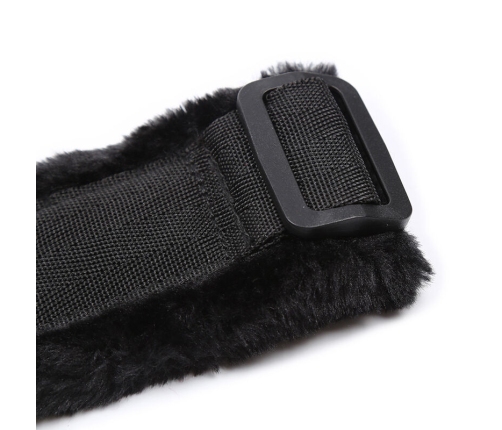 OHMAMA FETISH - RESTRICCIONES MUÑECAS CON PELITOS