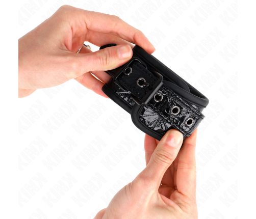 KINK - DIAMOND PATTERN WRIST RESTRAINTS BLACK ADJUSTABLE 17-26 CM X 5.5 CM