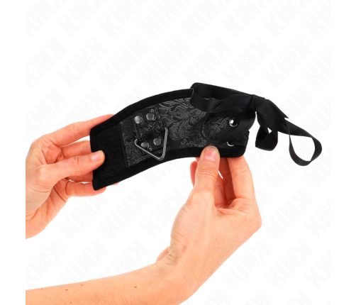 KINK - SCANDAL WRIST RESTRAINTS BLACK LACE DETAILS 24.5 CM X 6.5 CM