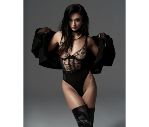 Obsessive Vila Blanes Teddy Black - Botanical Embroidery, Adjustable Fit