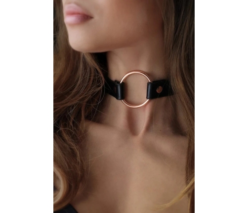 Rosy Gold Adjustable Choker Black - Elegant Metal Ring Detail