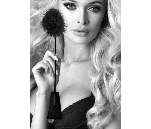 Crop with Tickle Feather